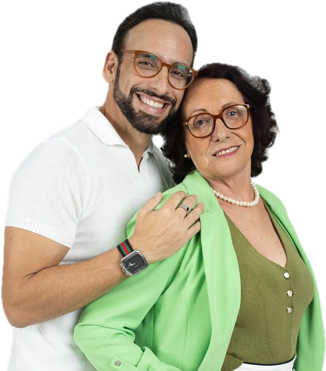 Fabiano Rangel, diretor geral do Centro Escola Riachuelo, abraçado à mãe, a diretora Mariana Rangel